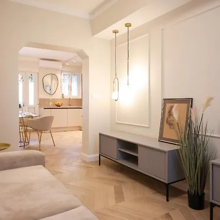Golden Sea Organ Apartment *