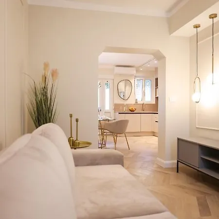 Golden Sea Organ Apartment *