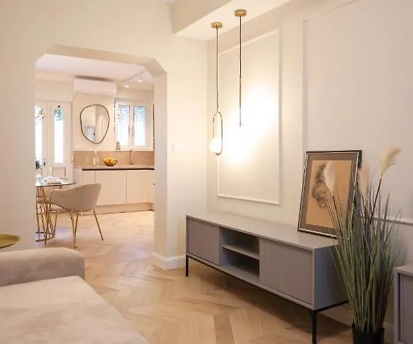 Golden Sea Organ Apartment *